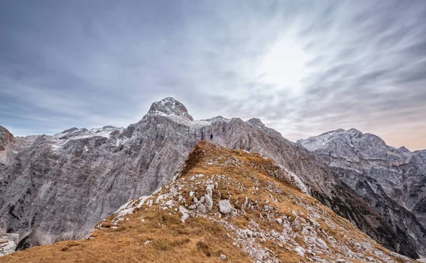 朱利叶斯阿尔卑斯山秋天的云彩全景 — 图库照片