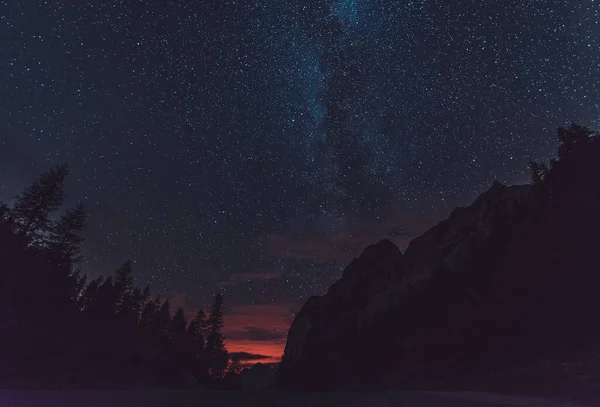 Puesta Sol Estrellas Atardecer Los Alpes Julianos Cordillera Serenidad Amistad — Foto de Stock