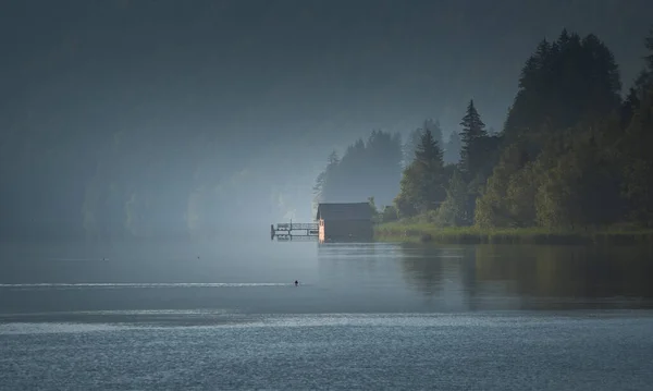 Piękny Poranek Nad Jeziorem Weissensee Austrii — Zdjęcie stockowe