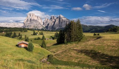 Yaz Dolomites dağlarında
