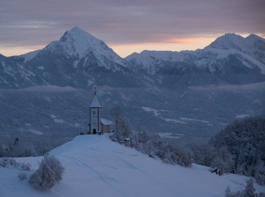 Jamnik güzel bir kış sabahı