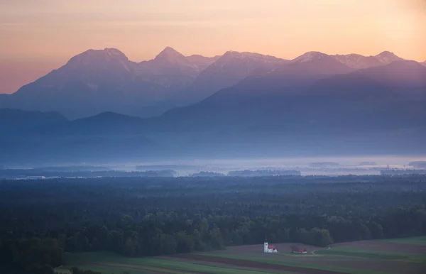 Blick Auf Die Landschaft Von Der Burg Smlednik Einem Nebligen Stockbild