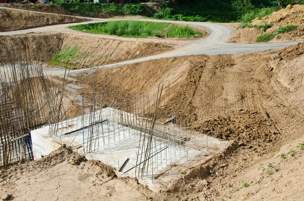 Onverharde weg in de bouwplaats. — Stockfoto