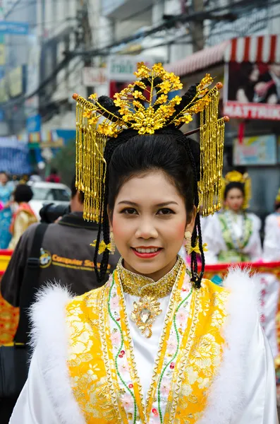 Desfile de Monges Chineses Tailandeses . — Fotografia de Stock