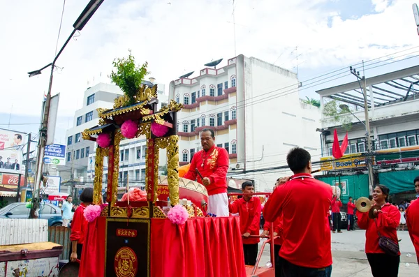 Desfile de monjes chinos tailandeses . — Foto de Stock