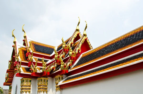 Крыша буддийского храма . — стоковое фото