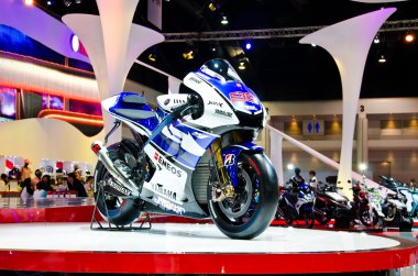 m1 yamaha vzr motosiklet