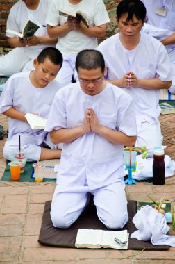 Visakha bucha gün