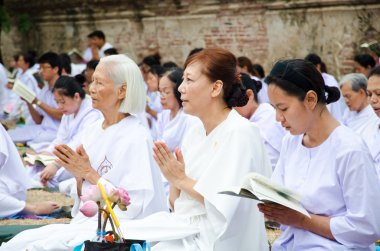 Visakha bucha gün