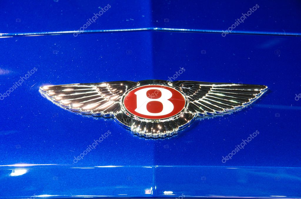 NONTHABURI - NOVEMBER 28 : Logo of Bentley car on display at The 30th Thailand International Motor Expo on November 28, 2013 in Nonthaburi, Thailand.