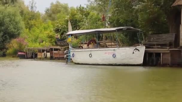 Vilkovo Oekraïne September 2021 Reizen Het Water Met Motorboot — Stockvideo