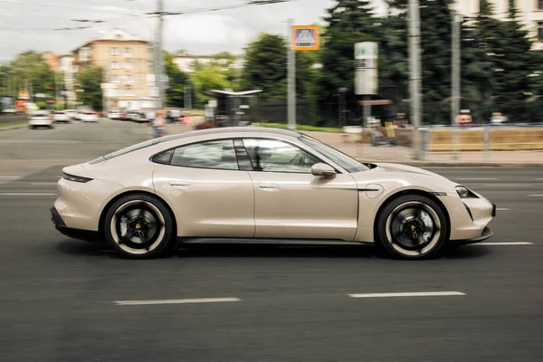 Kiev Ukraine June 2021 Electric Car Porsche Taycan Road City — Stockfoto