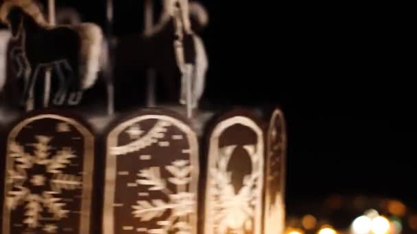 Ünnepi Körhinta Fekete Hátterű Lovakkal Gyönyörű Bokeh Ünnepi Fények Képernyővédő — Stock videók