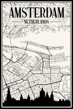 Panoramik silueti ve el çizimi sokak ağıyla birlikte açık renkli şehir afişi AMSTERDAM, NETHERLANDS şehir merkezinin klasik bej arka planı