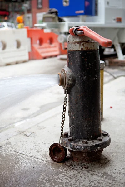 Agua de pulverización de hidrante de fuego —  Fotos de Stock