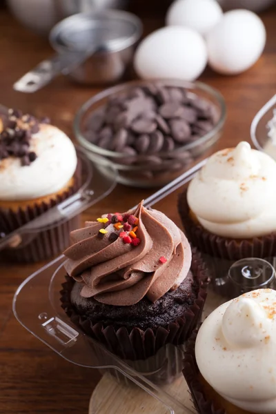 Cupcakes e ingredientes — Foto de Stock