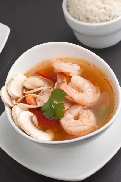 Thailändische Gemüsesuppe mit Garnelen — Stockfoto