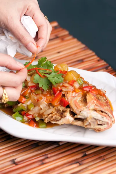 Food Stylist Plating Fish — Stock Photo, Image