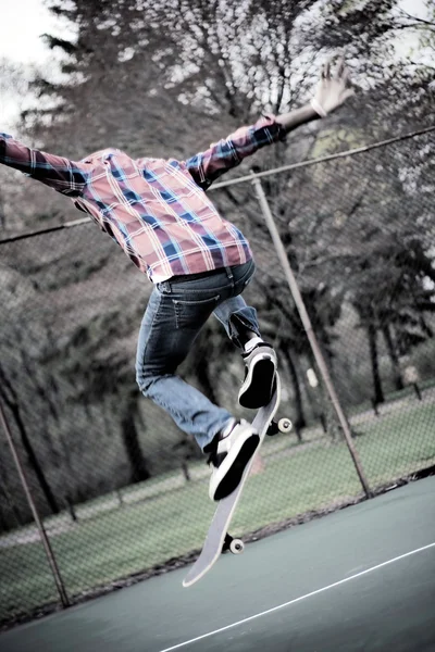 Skateboarder Ollie — Stock Photo, Image