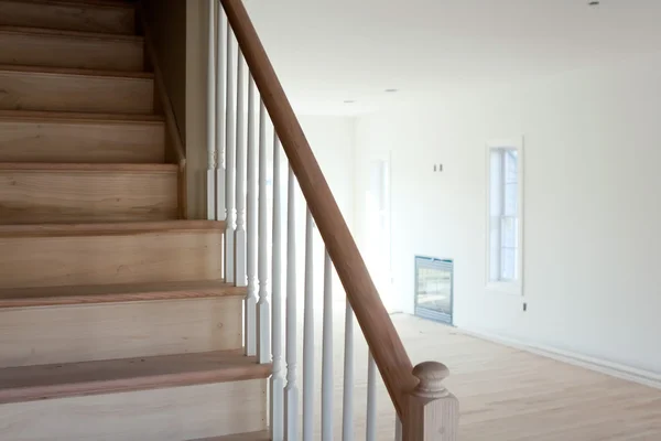 Escaleras inacabadas Interior del hogar — Foto de Stock