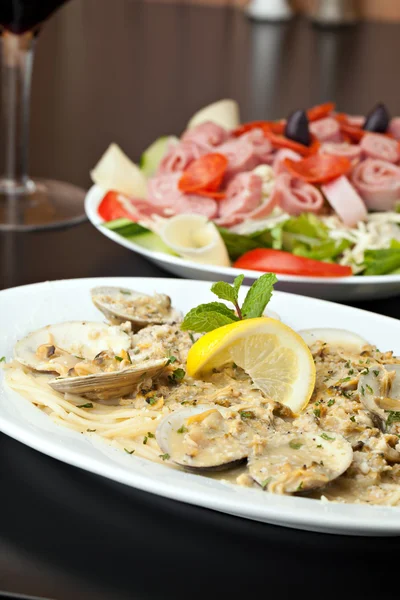 Piatto di Zuppa Di Vongole — Foto Stock