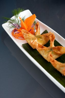Asya tarzı Yengeç rangoons