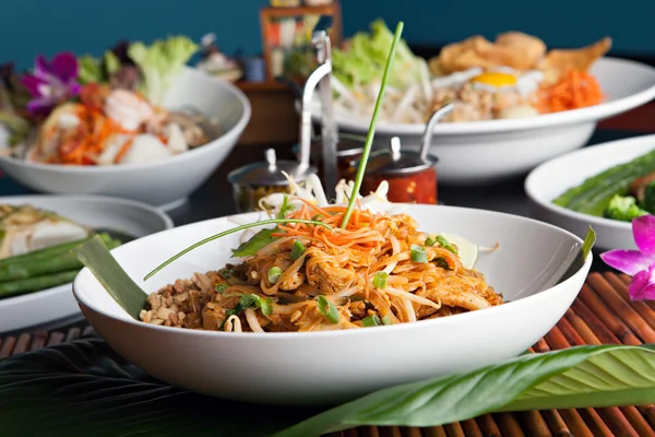 Kuřecí pad thai — Stock fotografie