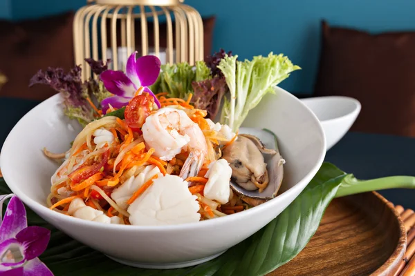 タイのシーフード som tum サラダ — ストック写真