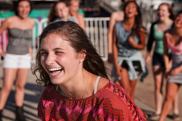 Ridere Adolescente Femmina — Foto Stock