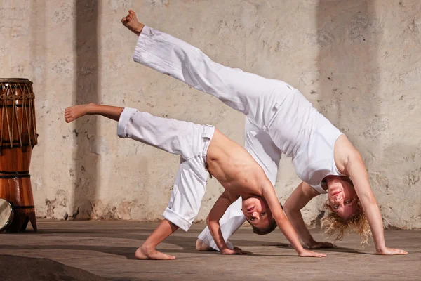 Familie van capoeira kunstenaars — Stockfoto