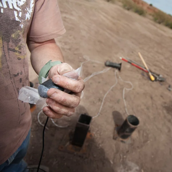 Motion Picture Team Setting Up Explosives — Stock Photo, Image