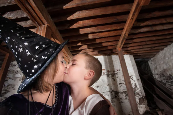 Cute Kid Wizards Kissing — Stock Photo, Image