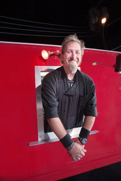 Chef sonriente en la cantina —  Fotos de Stock