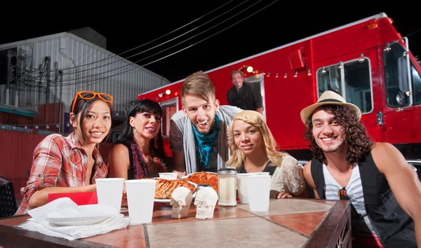 Smiling Patrons and Chef by Food Truck — Stock Photo, Image