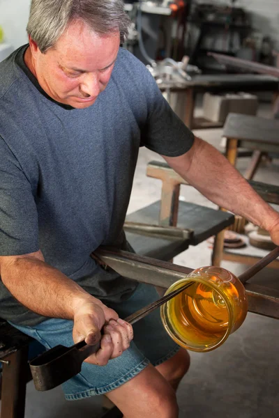 Student Making Glass Vase — Stock Photo, Image