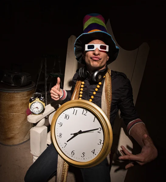 Rapper with Large Clock — Stock Photo, Image