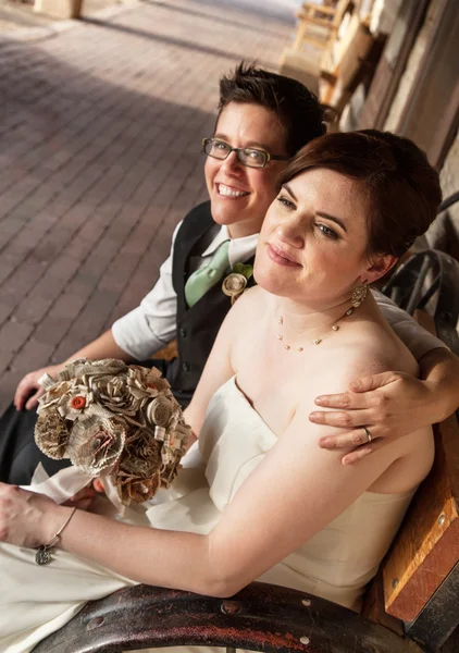 Homosexuella kvinna gift sig med partner — Stockfoto