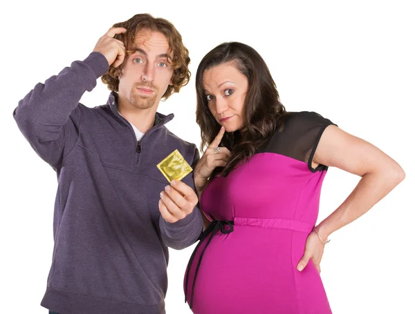 Padres confundidos con condón — Foto de Stock