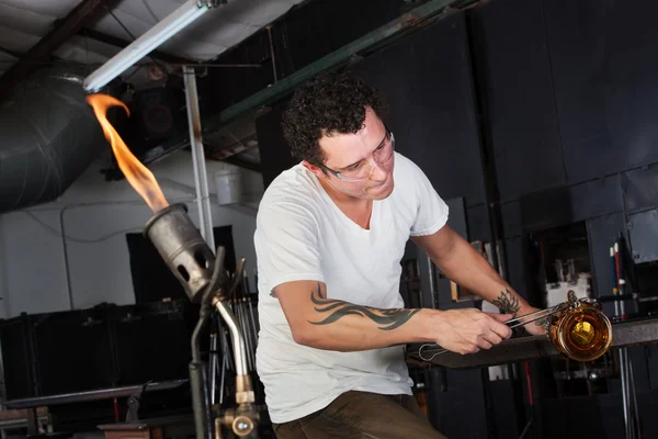 Hispanic Glass Artisan — Stock Photo, Image