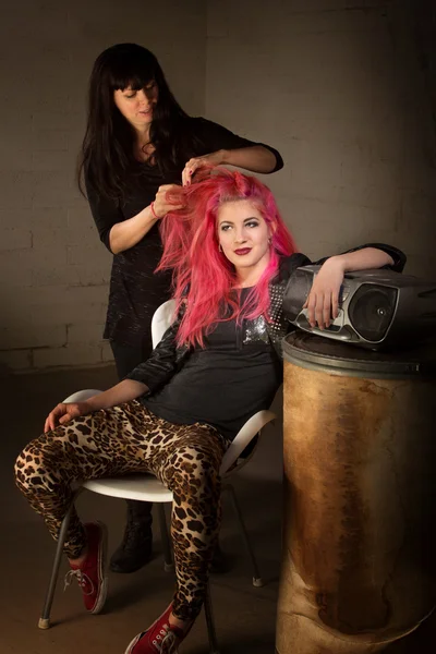 Punk girl and hair stylist — Stock Photo, Image