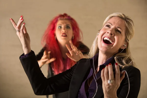 Rude Woman Singing — Stock Photo, Image