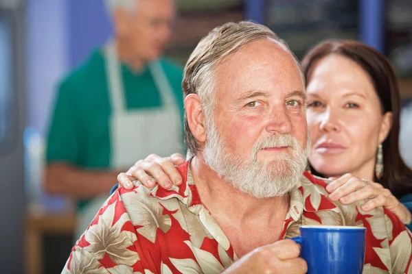 Atractiva pareja en la cafetería — Foto de Stock