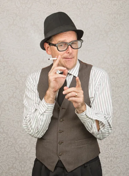 Smoking Man Pointing — Stock Photo, Image