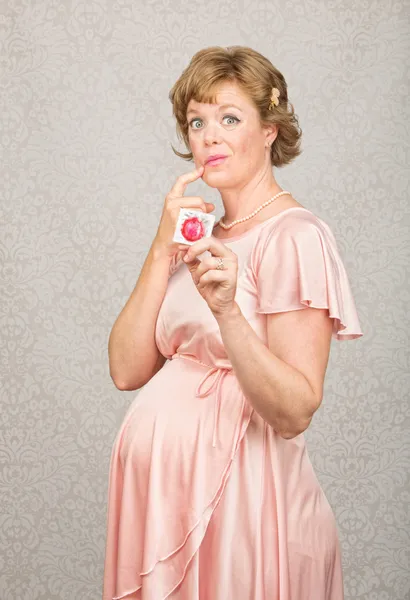 Mulher grávida confuso — Fotografia de Stock