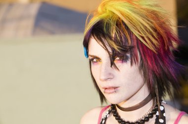 Genç punk kadın