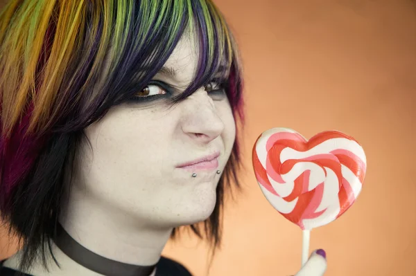 Alternative Girl with a Heart Lollipop — Stock Photo, Image