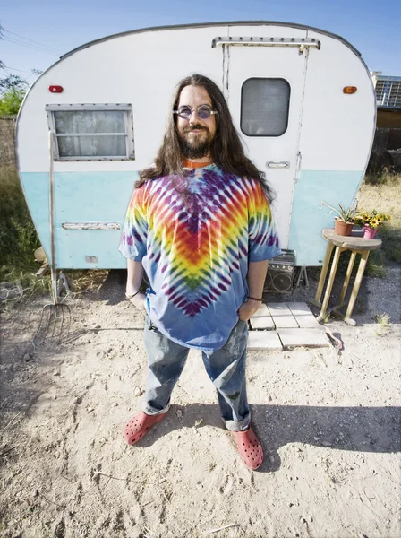 Man in Front of a Trailer — Stok Foto