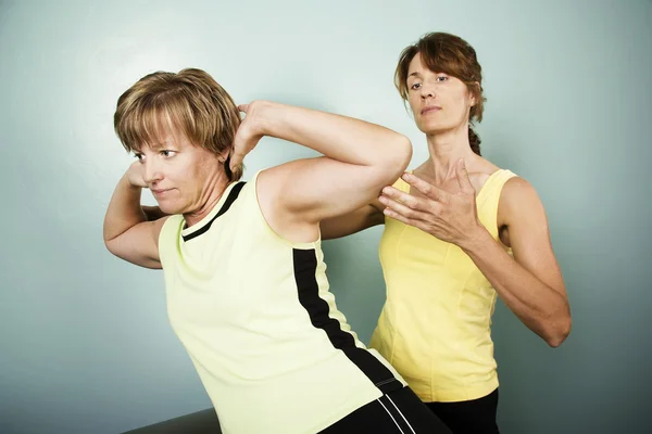 Träning med en personlig tränare — Stockfoto