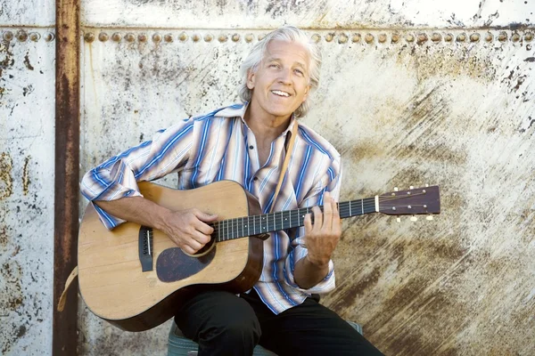 Bonito guitarrista — Fotografia de Stock