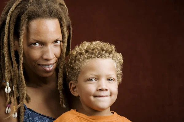 Mãe e filho — Fotografia de Stock